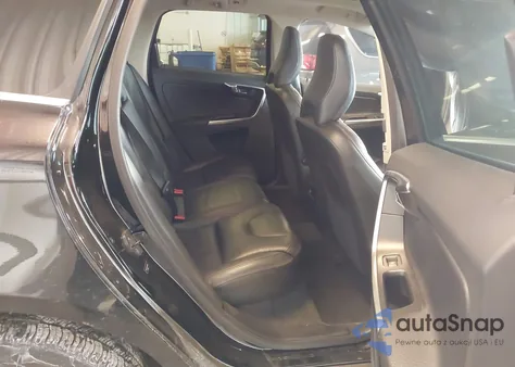 2012 Volvo Xc60 T6/T6 Platinum/T6 Premier Plus/T6 R-Design/T6 R-Design Platinum/T6 R-Design Premier Plus z USA, uszkodzony, nr VIN YV4902DZXC2305846